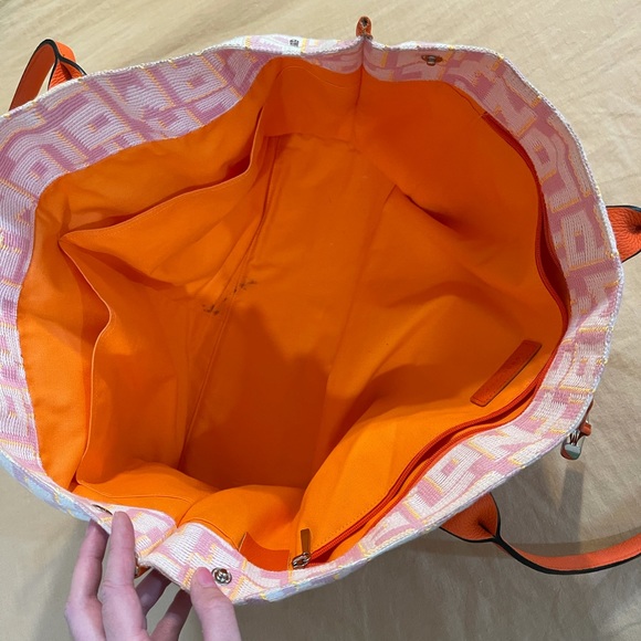 Authentic Longchamp tote - Picture 6 of 15